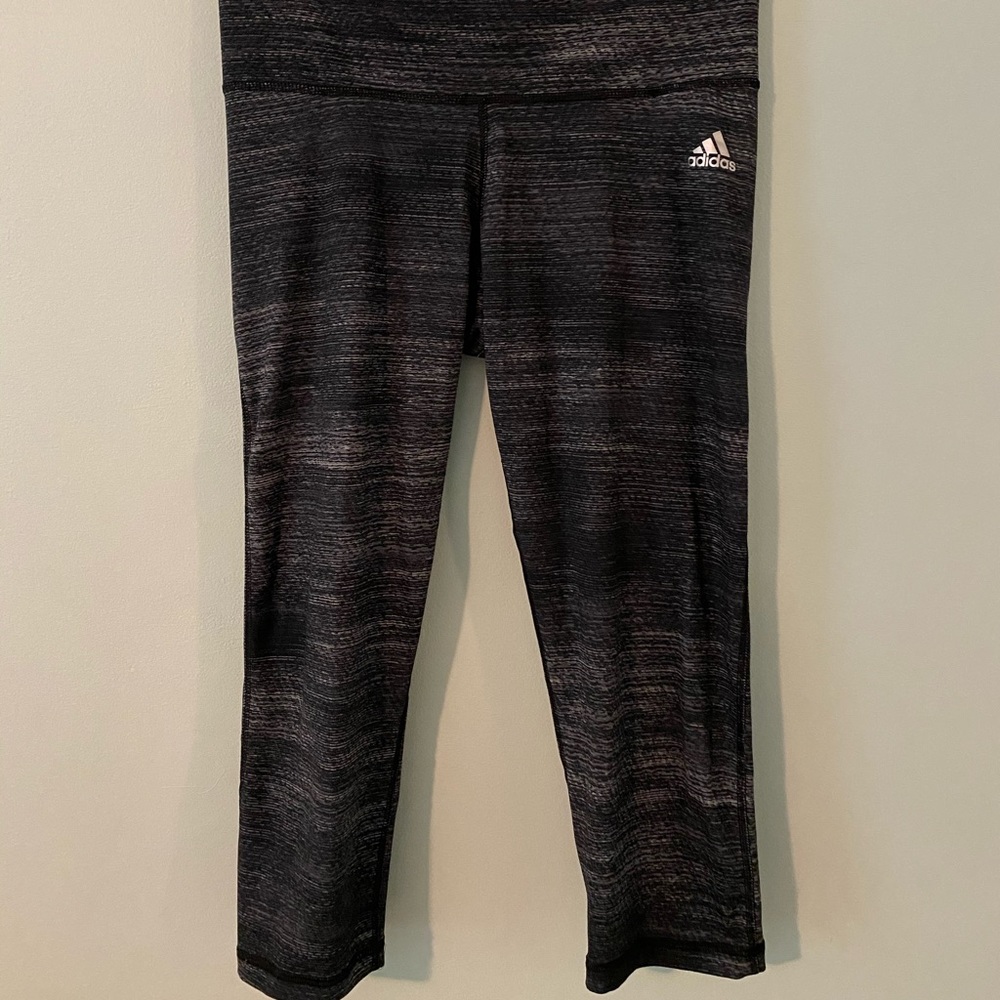 Cropped workout leggings!